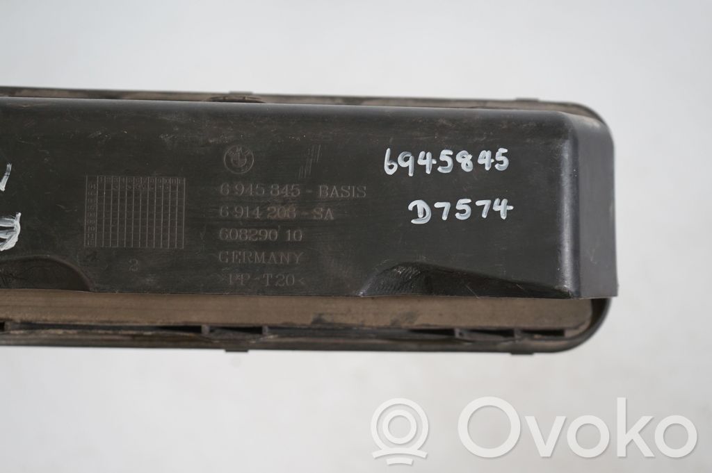 Quarter panel pressure vent (7)