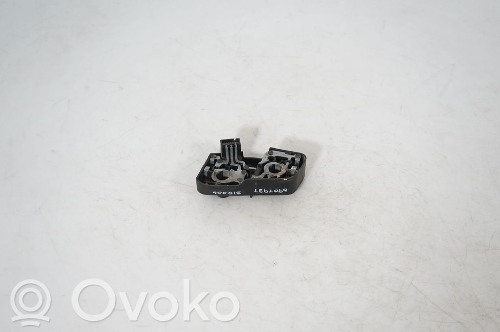 Tailgate rear/tail lights (3)