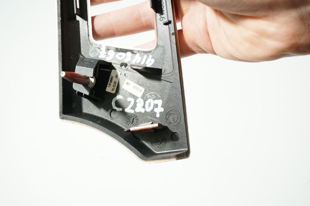 Turbo solenoid valve (10)