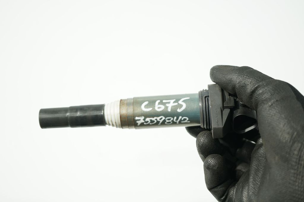 High voltage ignition coil (7)