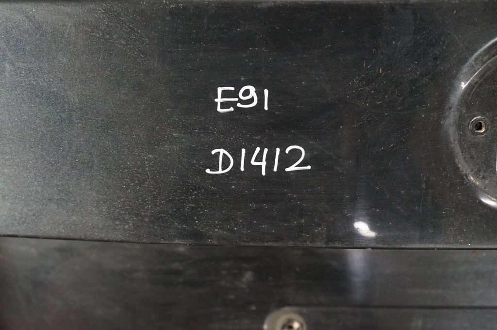 Tailgate/trunk/boot lid (9)