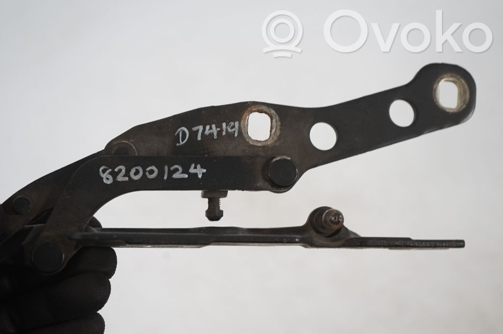 Engine bonnet/hood hinges (7)