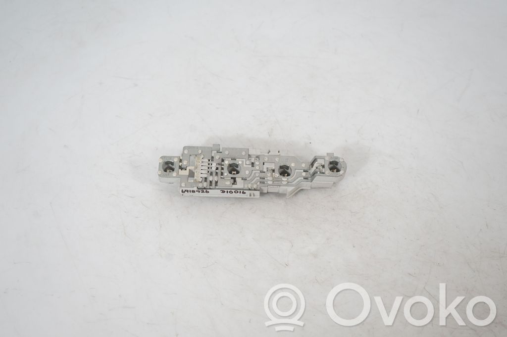 Tail light bulb cover holder (3)