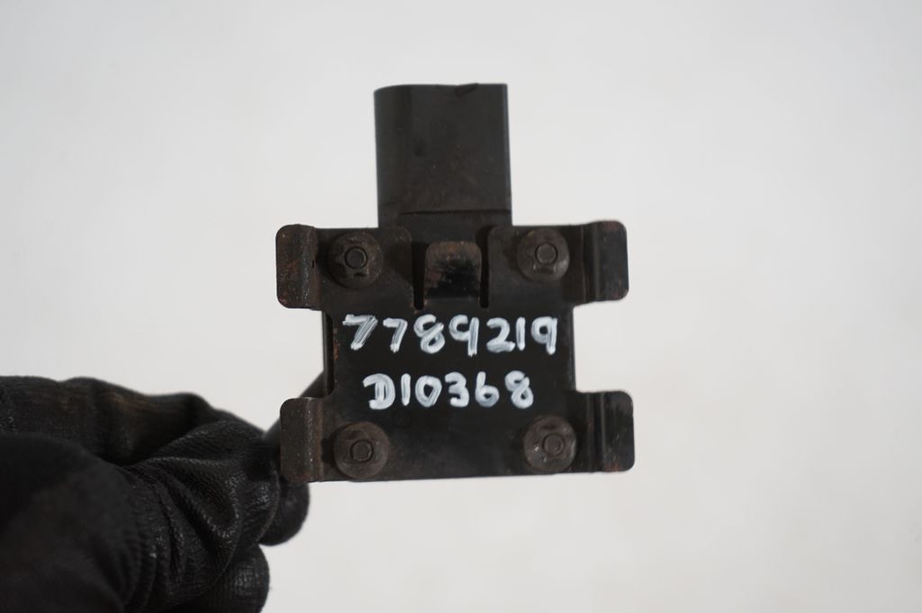 Exhaust gas pressure sensor (8)