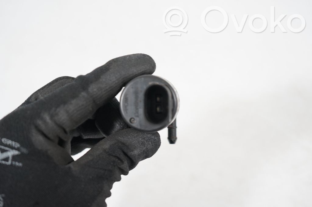 Headlight washer pump (6)