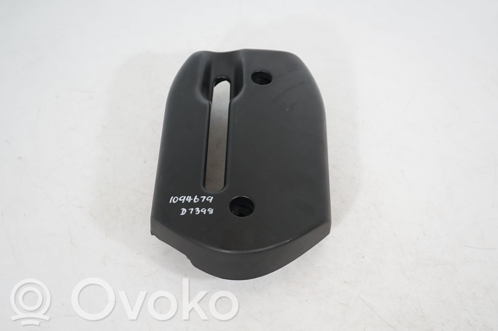 Steering wheel column trim