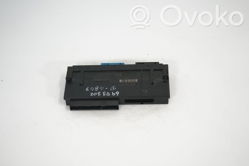 Comfort/convenience module (3)