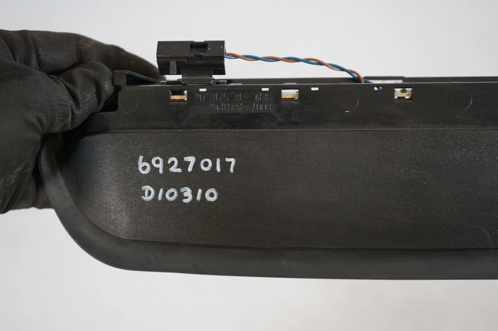 Third/center stoplight (8)