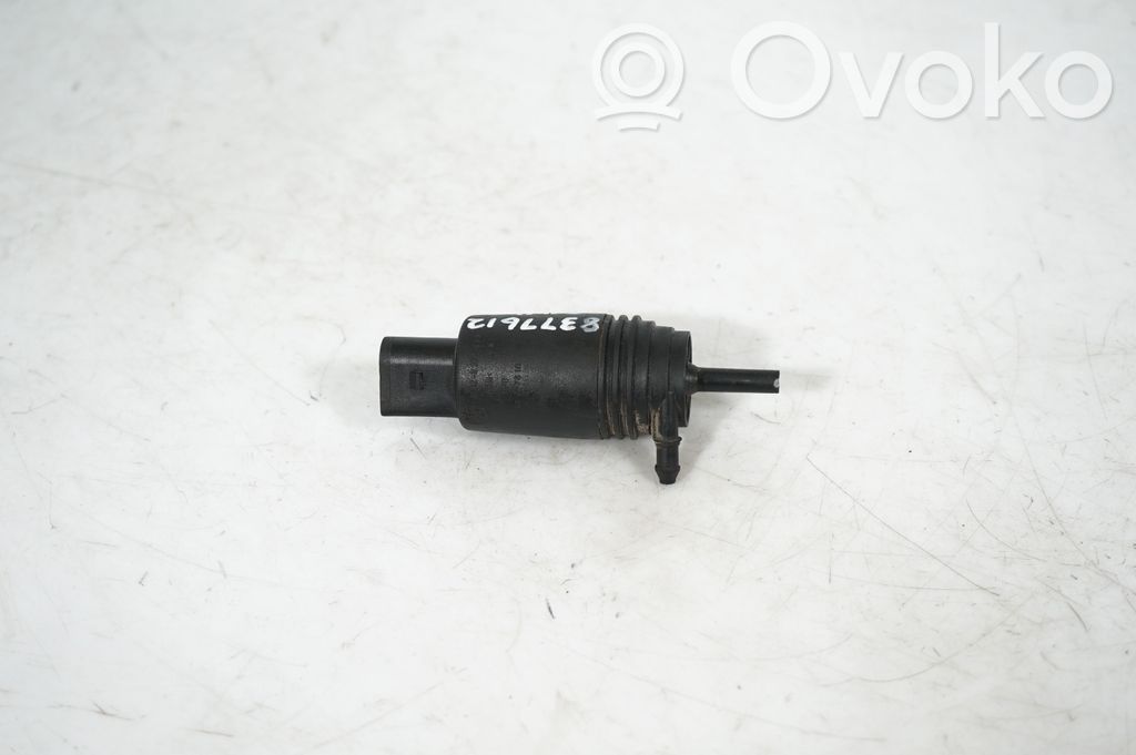 Windscreen/windshield washer pump (3)