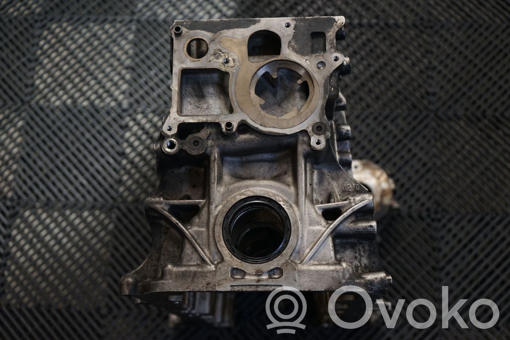Engine block (13)