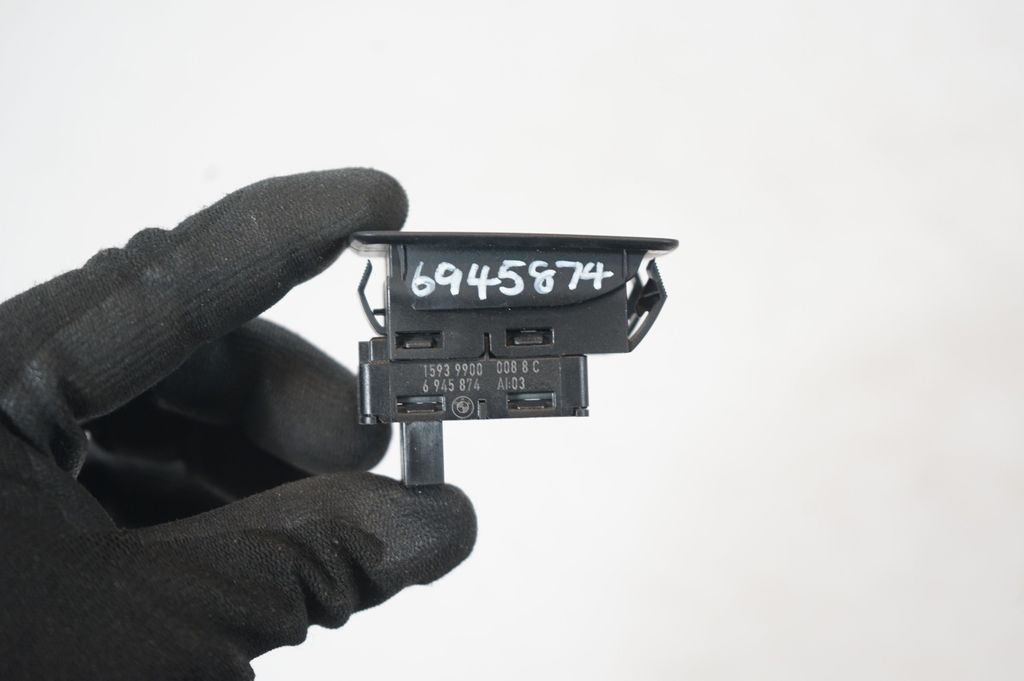 Electric window control switch (9)