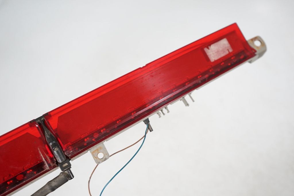 Third/center stoplight (8)