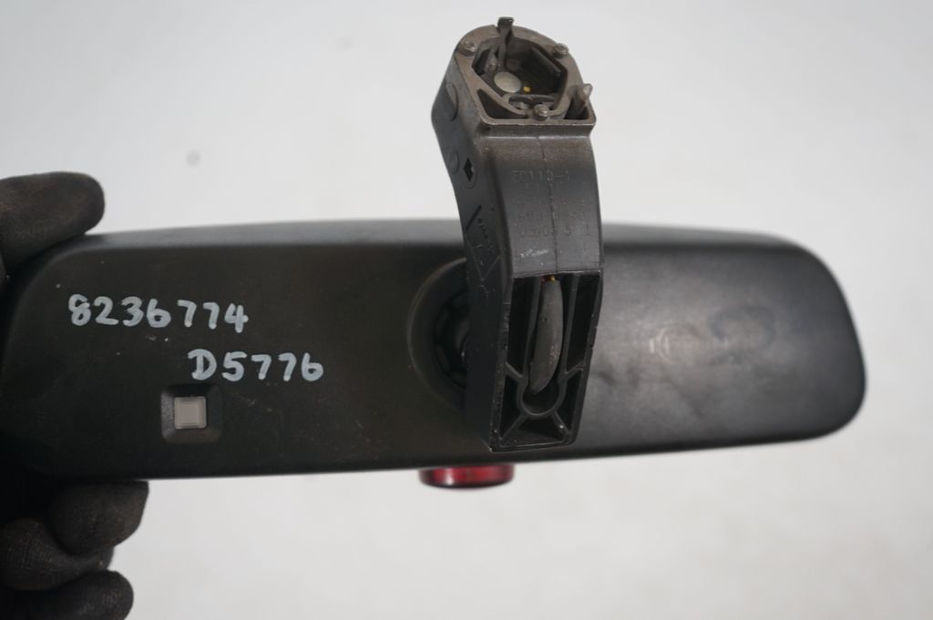 Rear view mirror (interior) (9)