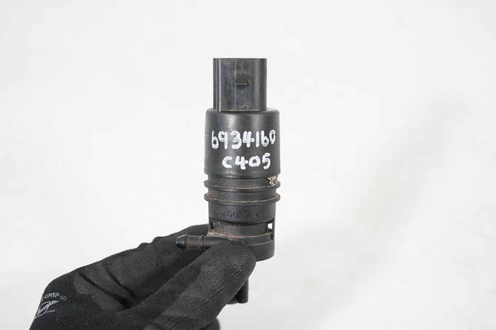 Windscreen/windshield washer pump (7)