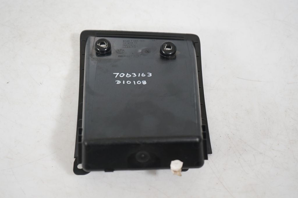 Dashboard storage box/compartment (8)