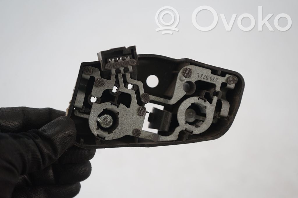 Tailgate rear/tail lights (6)