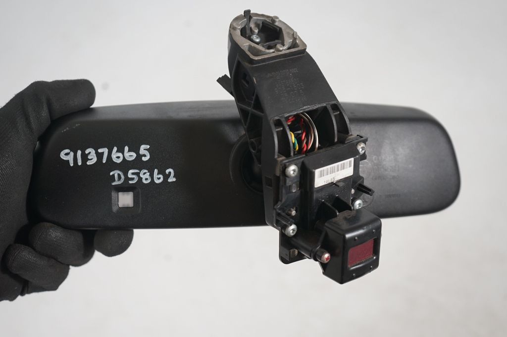 Rear view mirror (interior) (8)