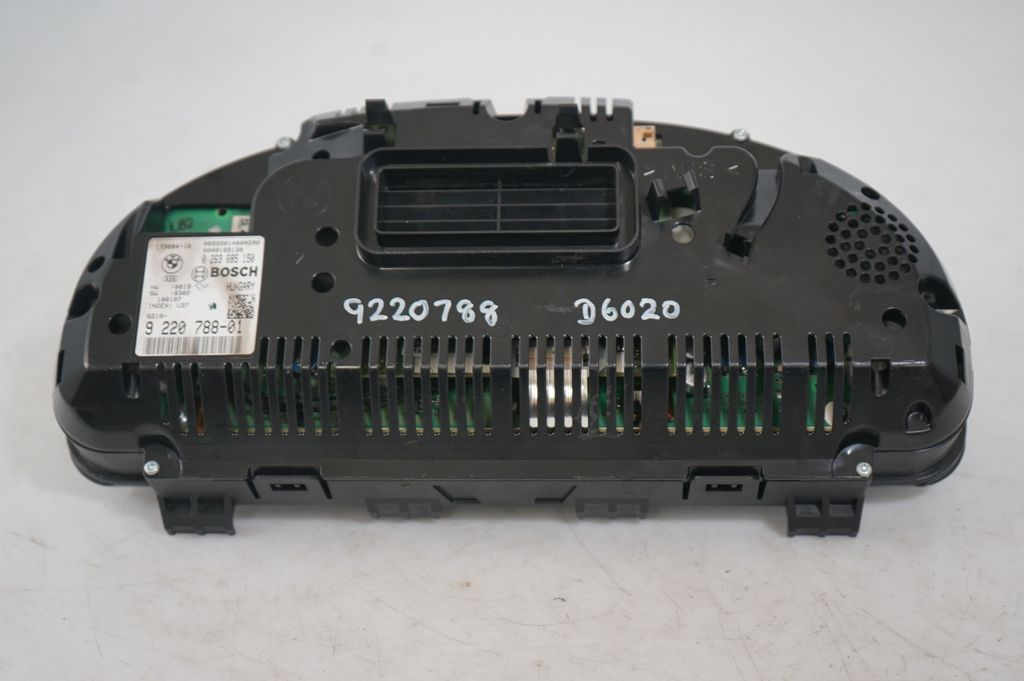 Speedometer (instrument cluster) (8)