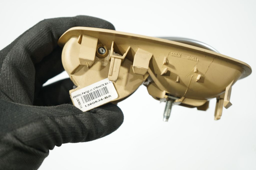 Front door interior handle (10)