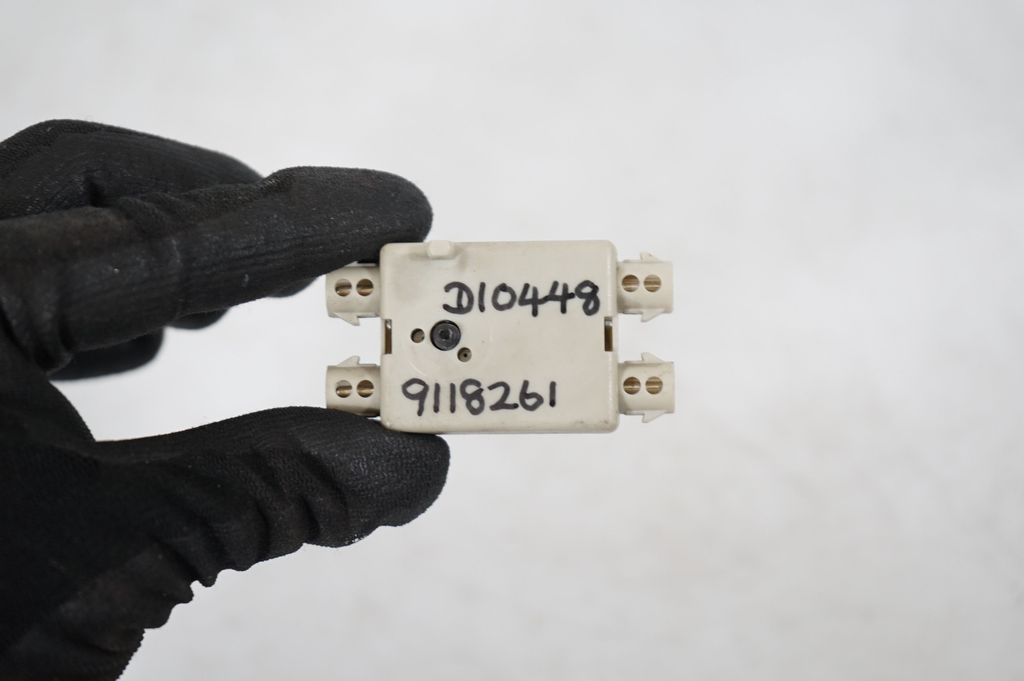 Aerial antenna amplifier (10)