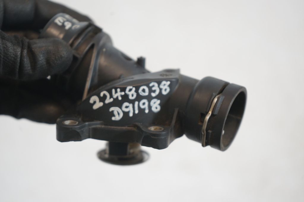 Thermostat/thermostat housing (9)