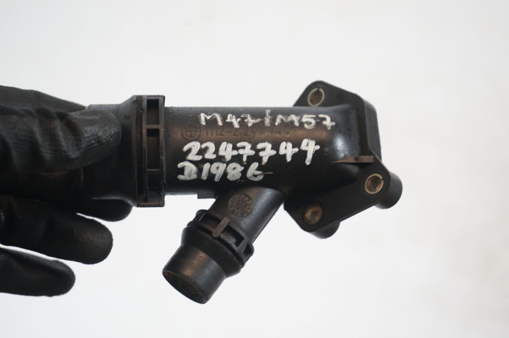 Engine coolant pipe/hose (8)