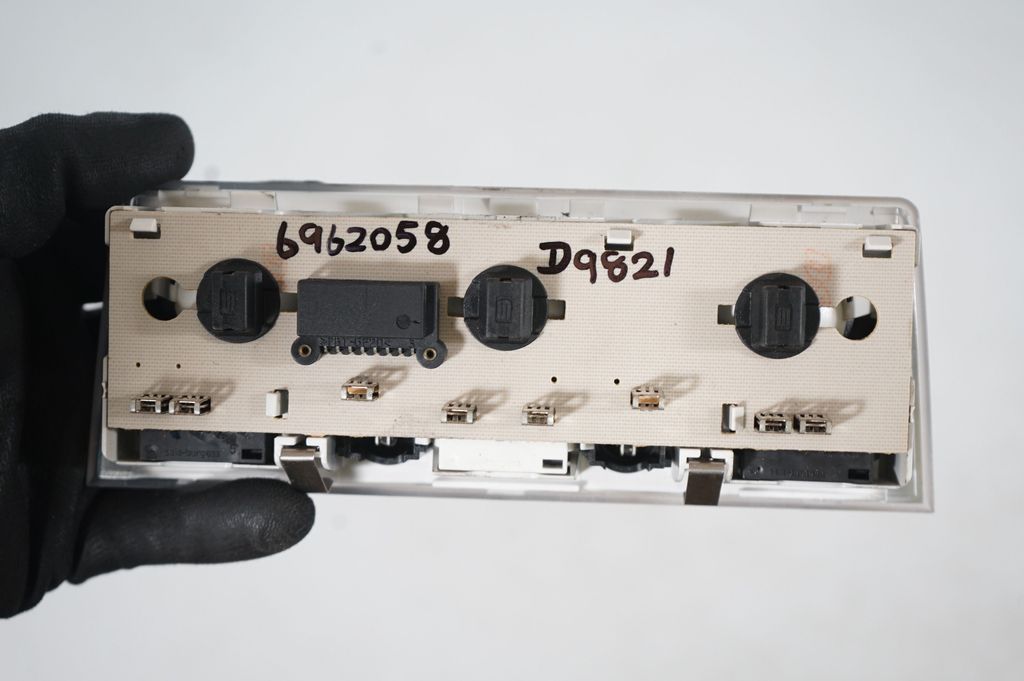 Front seat light (7)