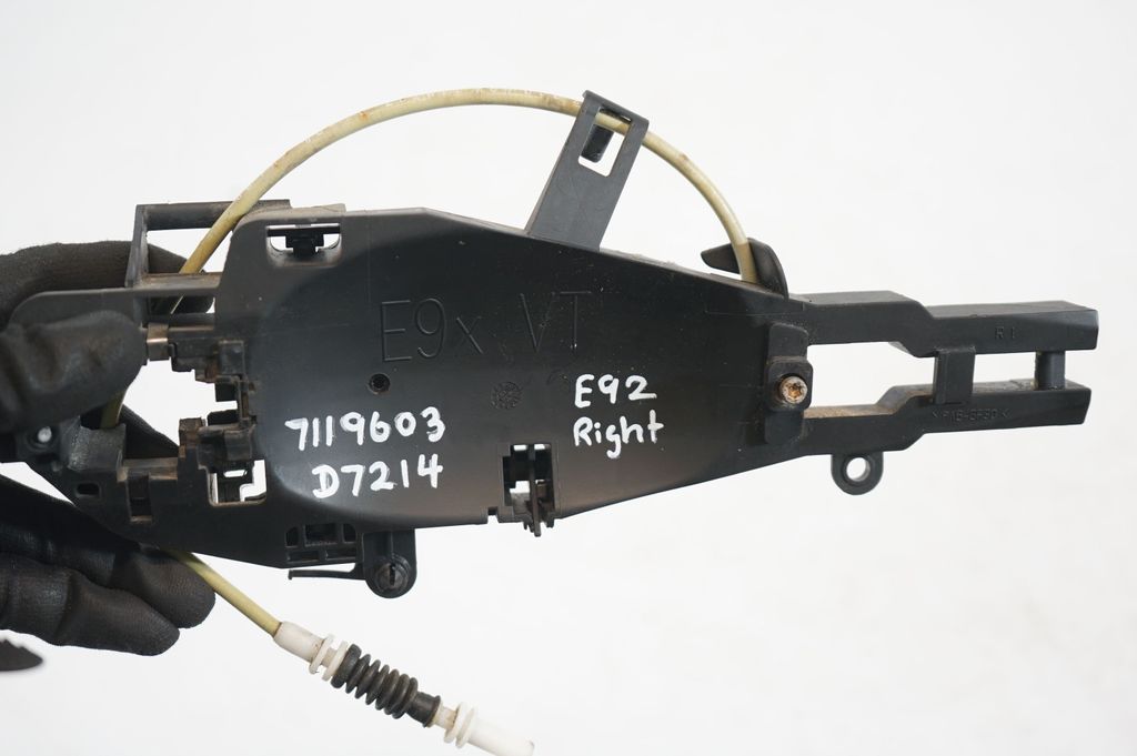 Front door coupe exterior handle/bracket (7)