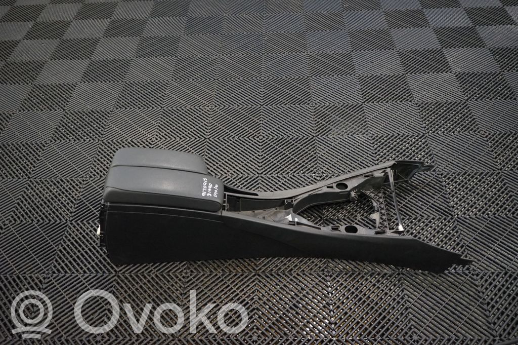 Center console (4)