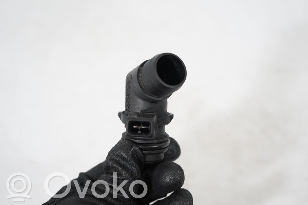 Intake resonator (6)