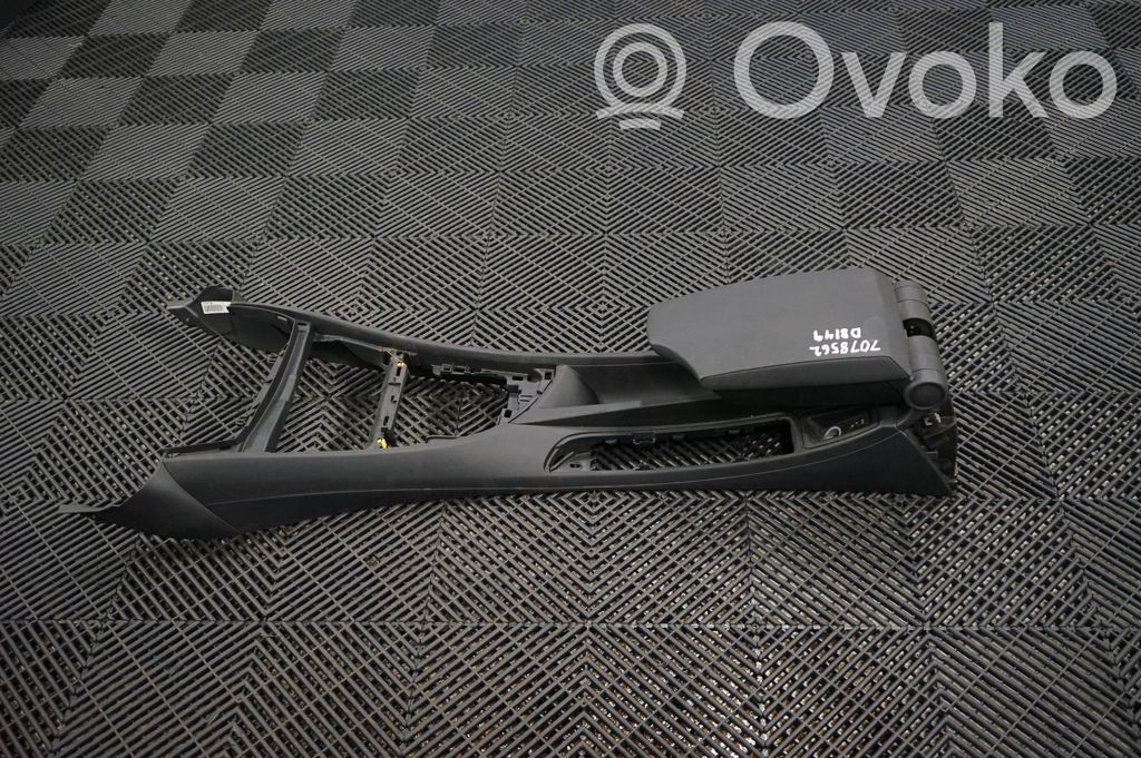 Center console (2)
