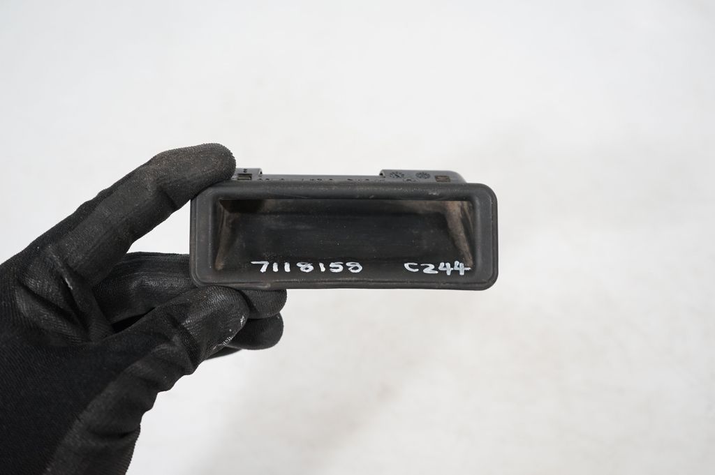 Tailgate/trunk/boot exterior handle (8)