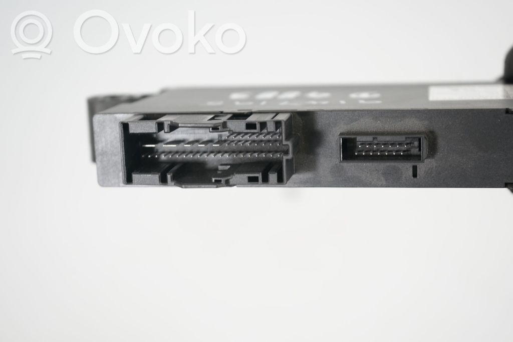 Comfort/convenience module (6)