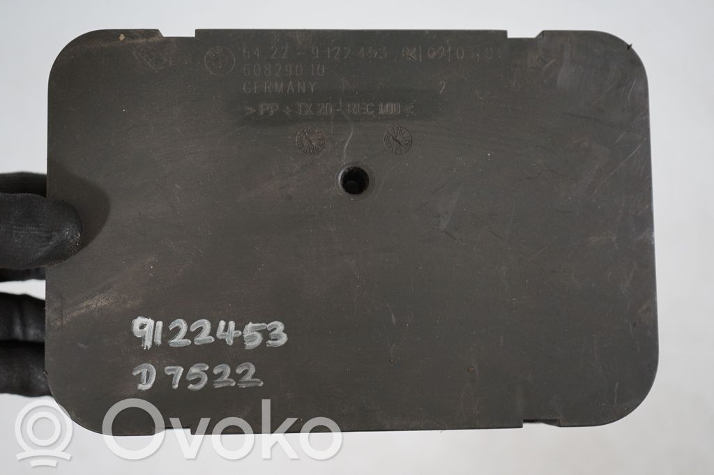 Quarter panel pressure vent (7)