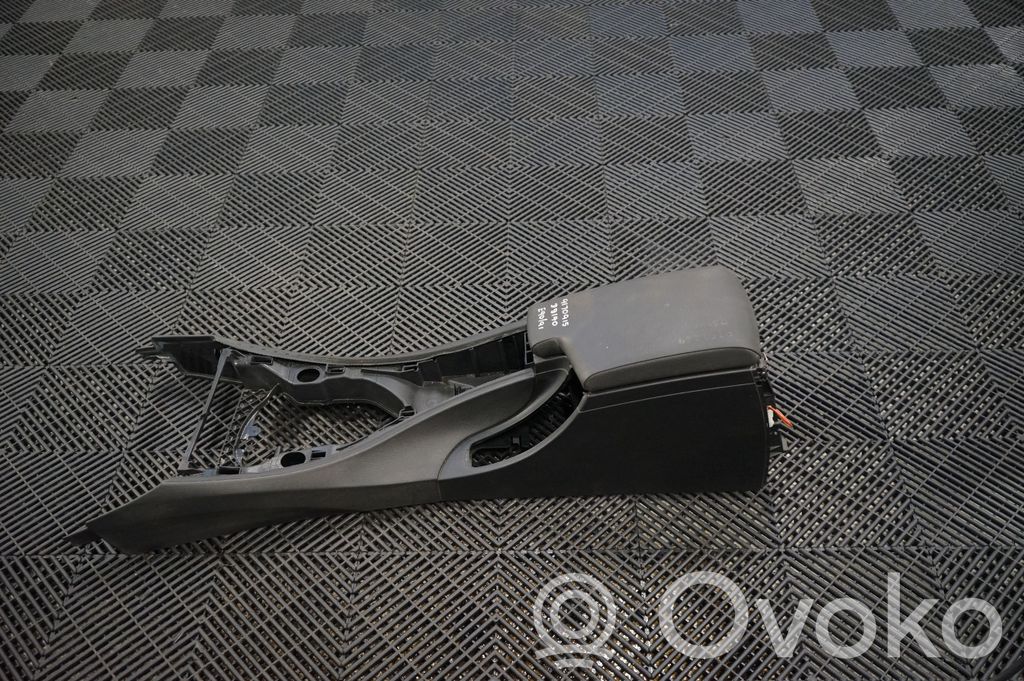 Center console (2)