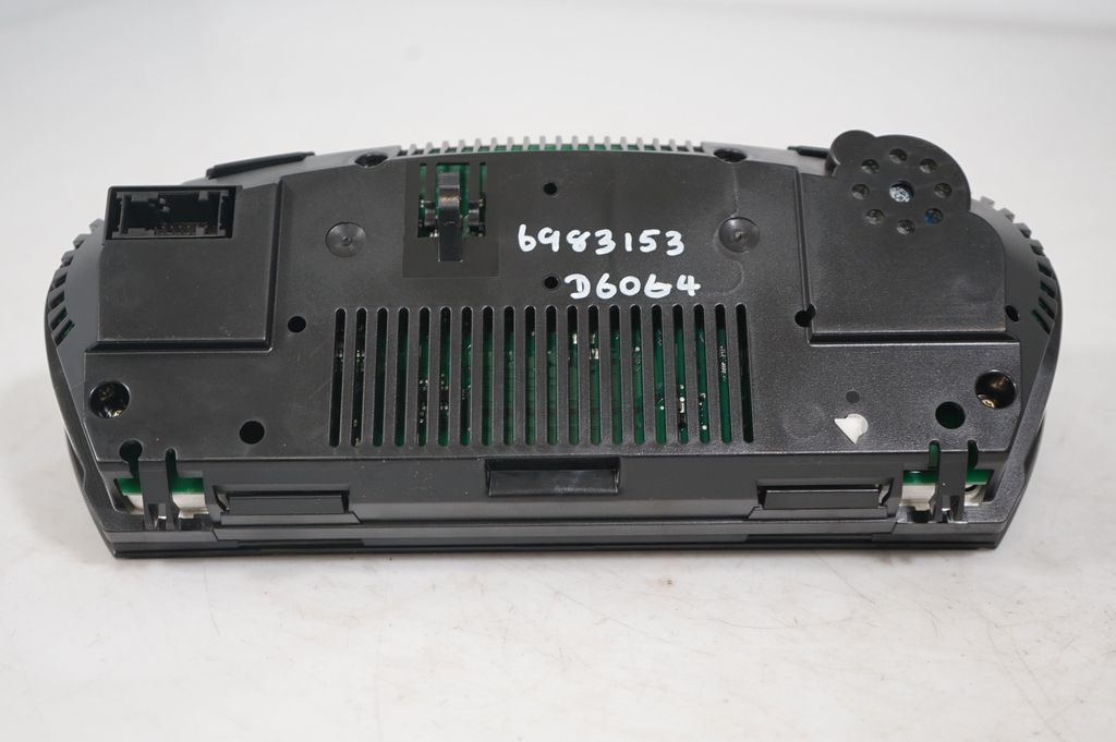 Speedometer (instrument cluster) (7)