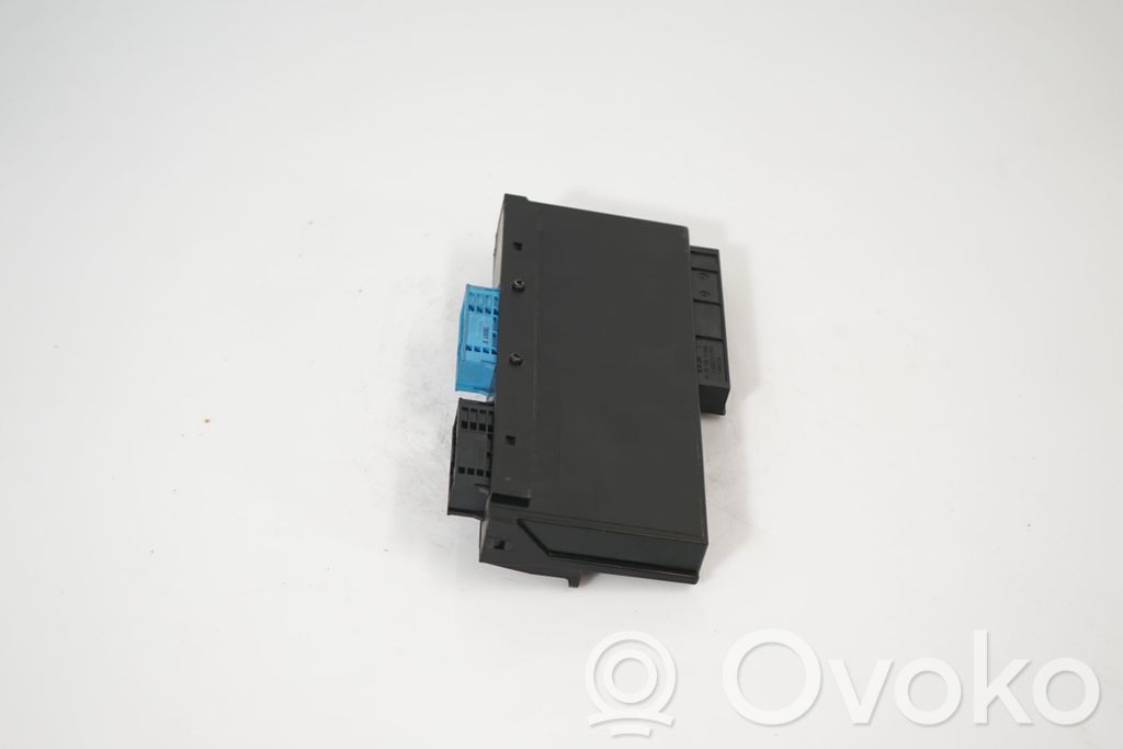 Comfort/convenience module (5)