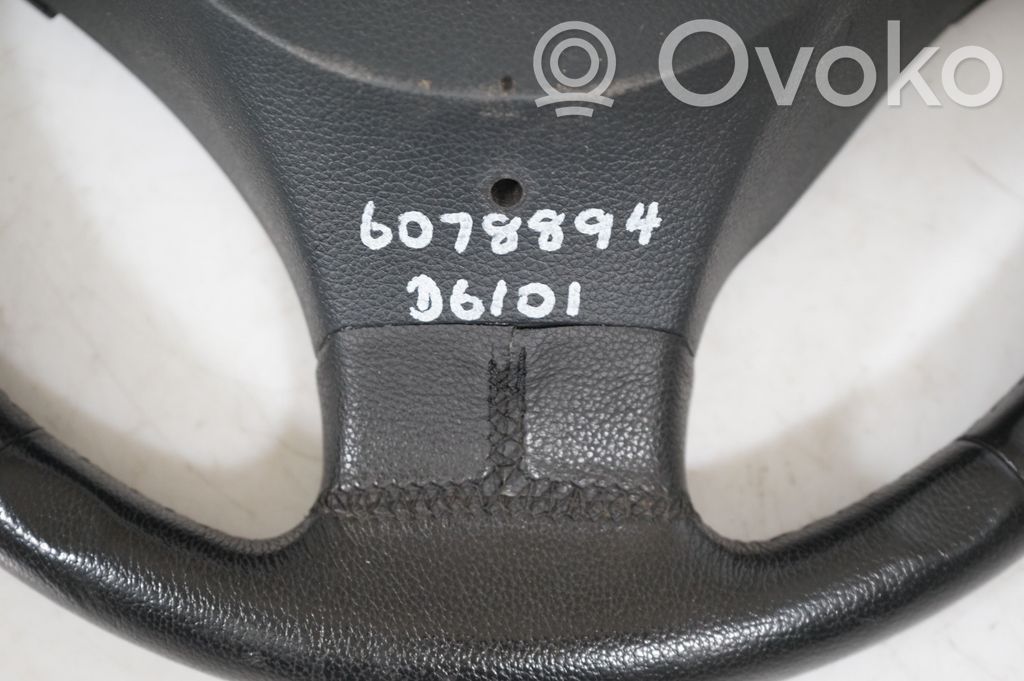 Steering wheel (10)