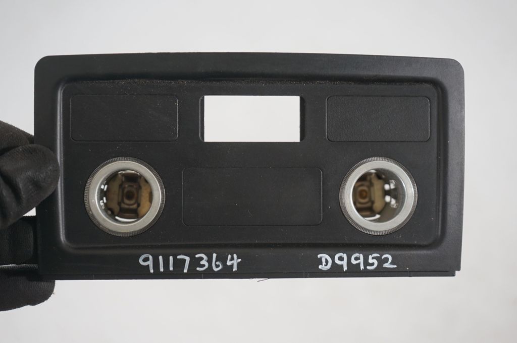 Cigarette lighter trim rear (7)