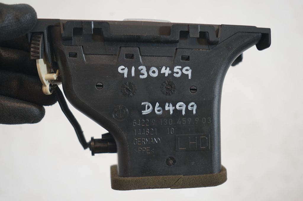 Dashboard side air vent grill/cover trim (8)