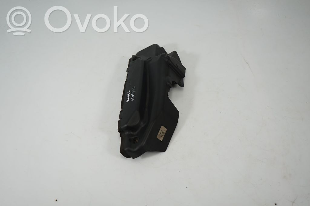 Engine cover (trim) (2)