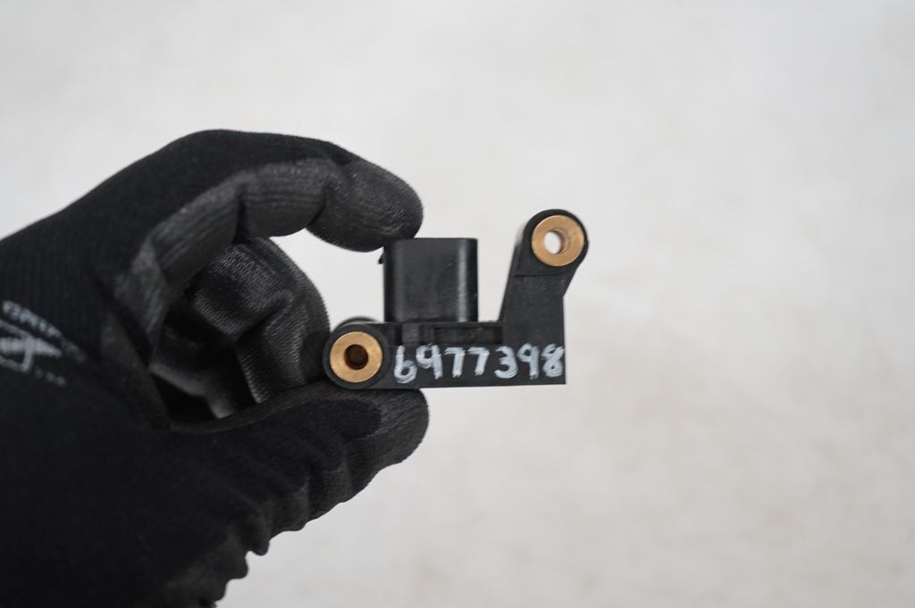 Airbag deployment crash/impact sensor (8)
