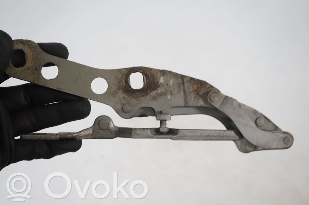 Engine bonnet/hood hinges (6)