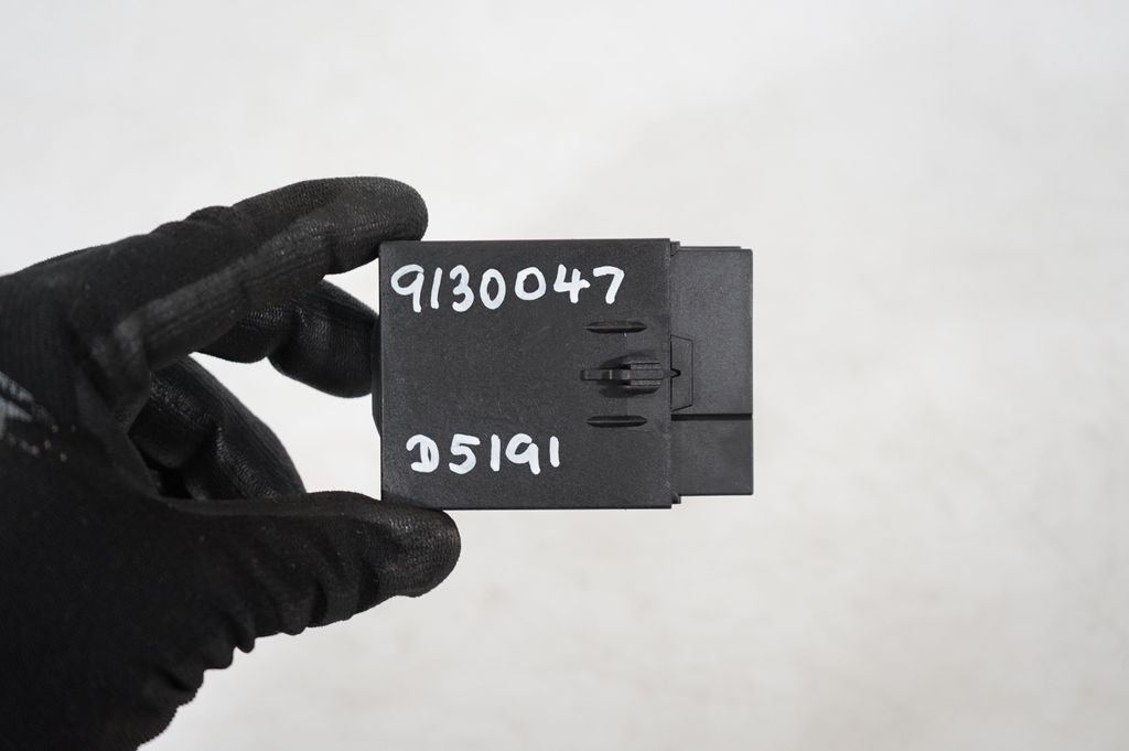 Seat belt warning relay (8)