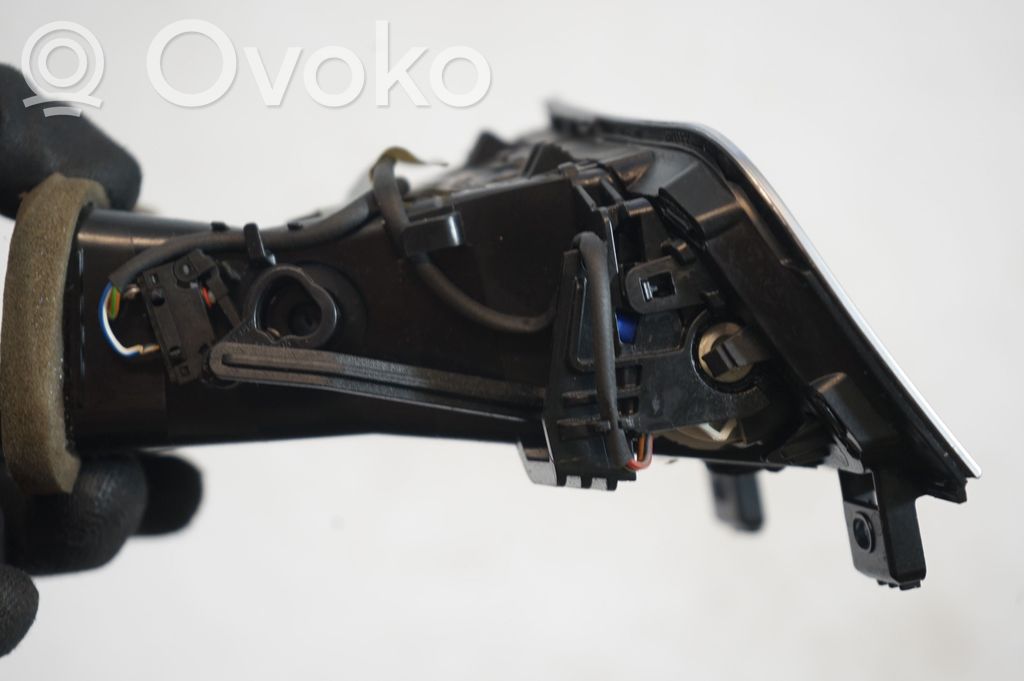 Dash center air vent grill (6)