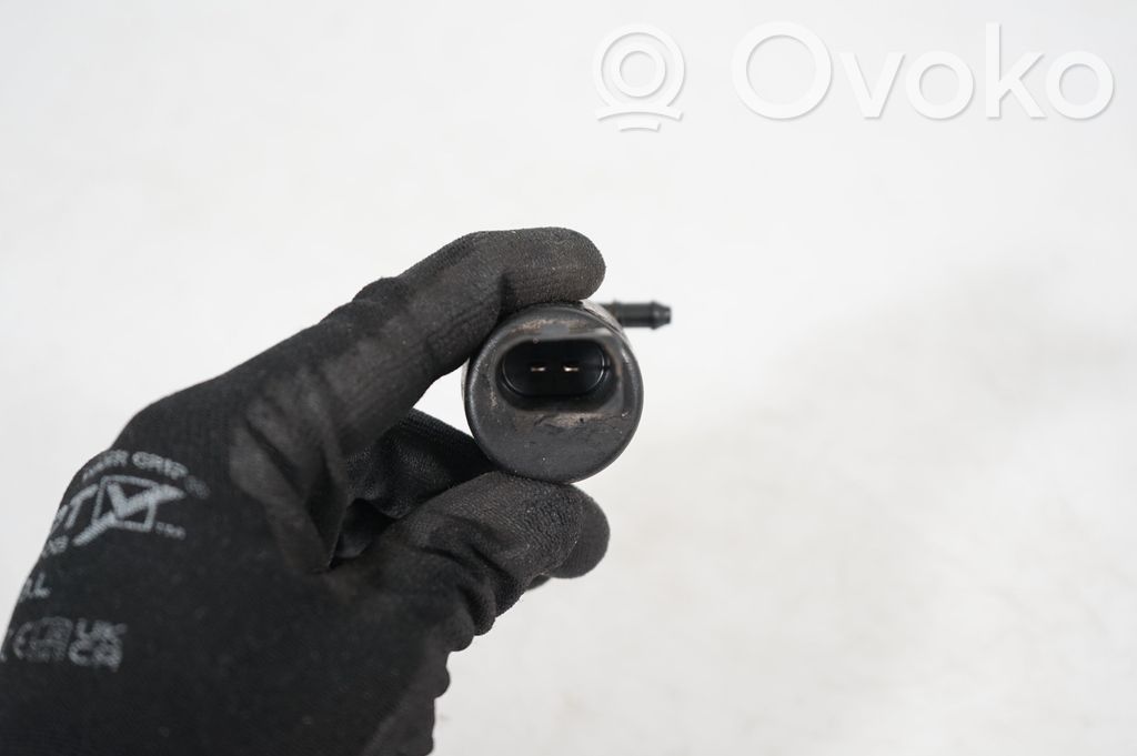 Windscreen/windshield washer pump (5)