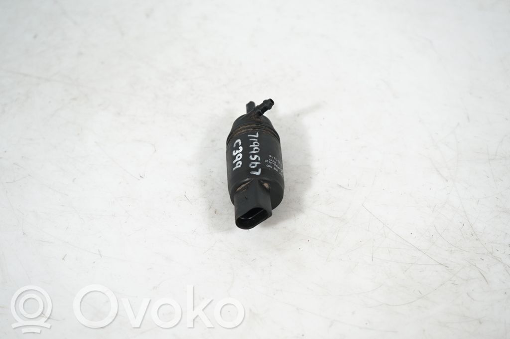 Windscreen/windshield washer pump (2)