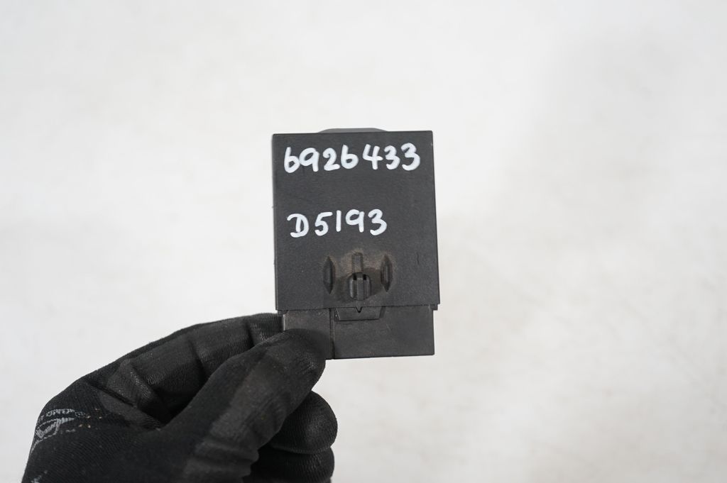 Seat control module (7)