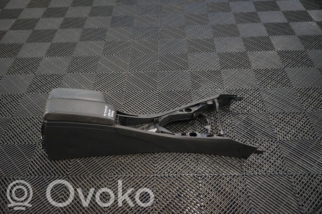 Center console (4)