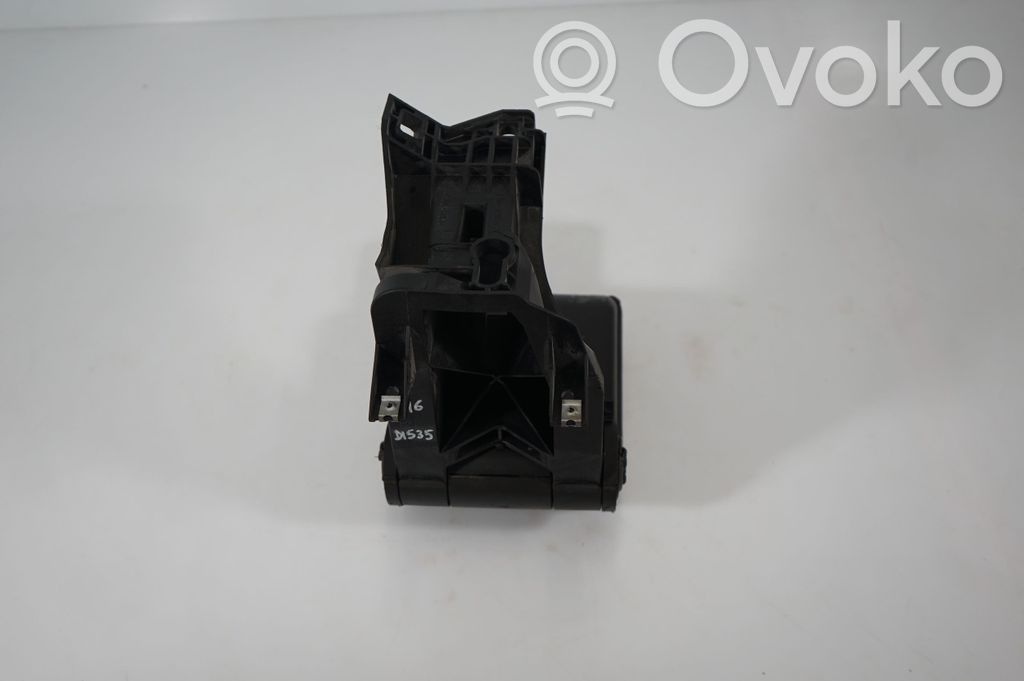 Armrest (5)